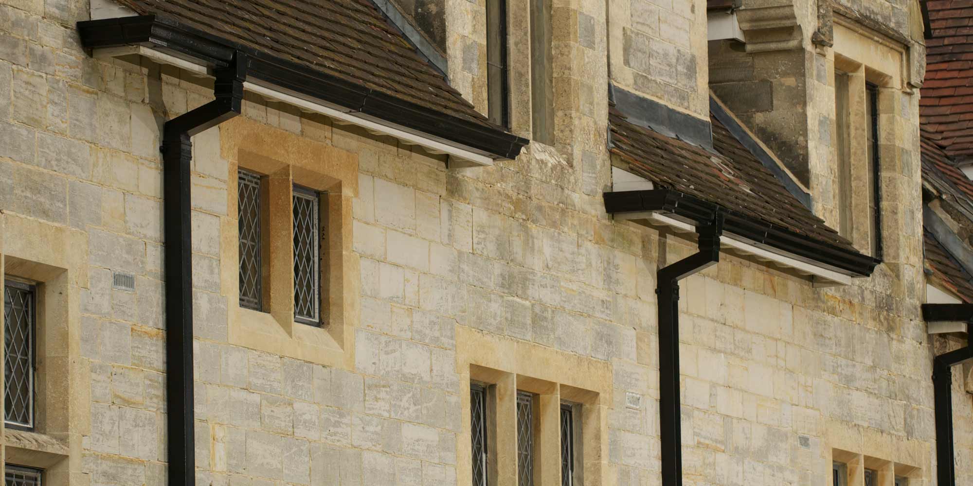 102x102mm Traditional Square Downpipe Systems