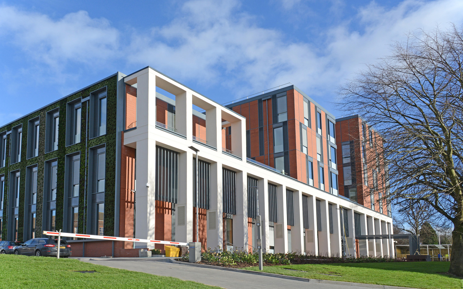 LEICESTER'S CENTRE FOR MEDICINE