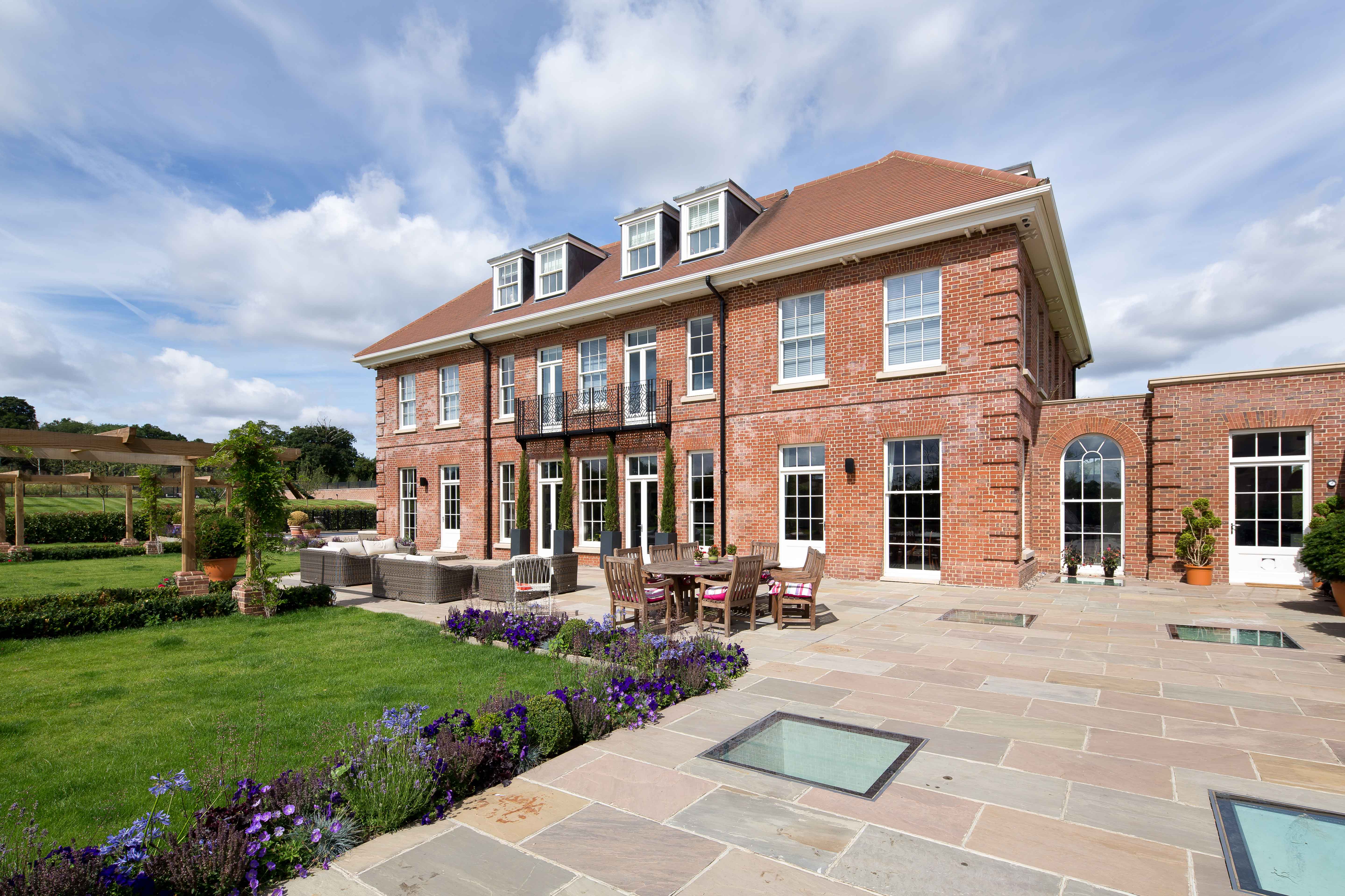 TRADITIONAL STYLE MEETS MODERN STANDARDS