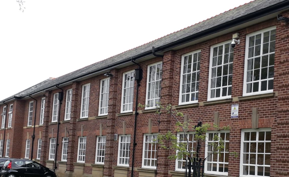 MARLEY ALUTEC MAKES THE GRADE AT URMSTON GRAMMAR